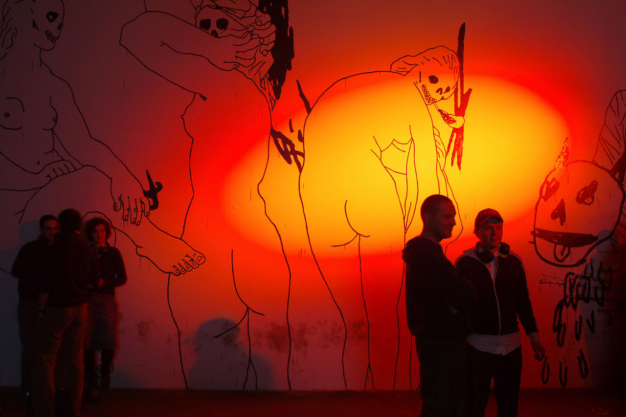 Wall painting by Kim Hiorthøy for Maria am Ostbahnhof.