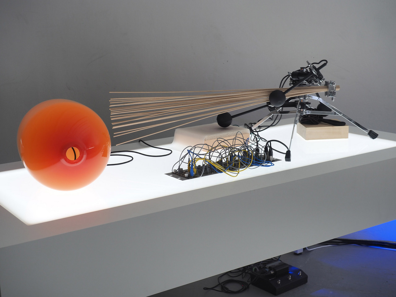 Robert Lippok's intricate sound installation as part of the project »Raster.Labor,« presented at nGbK during CTM 2019.