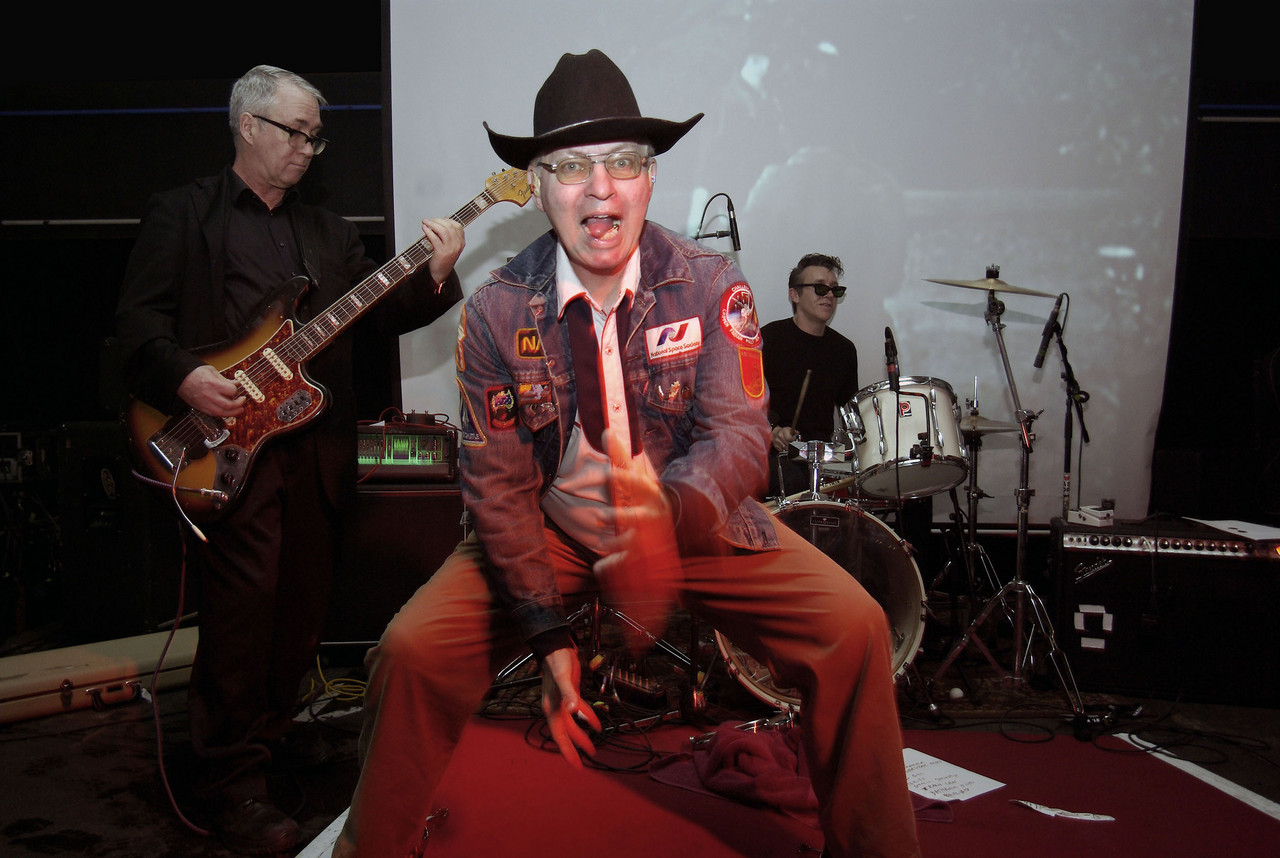 The Legendary Stardust Cowboy doing his thing with Klaus Flouride of The Dead Kennedys on bass, Maria am Ostbahnhof.