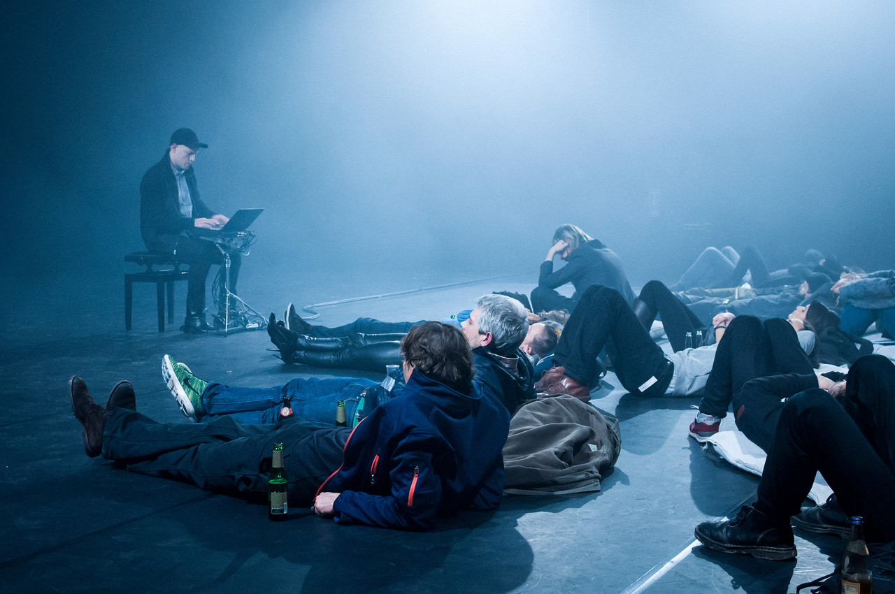 Marcus Schmickler presenting his psycho-acoustic composition »Fortuna Ribbons« at HAU Hebbel am Ufer, CTM Festival 2015.