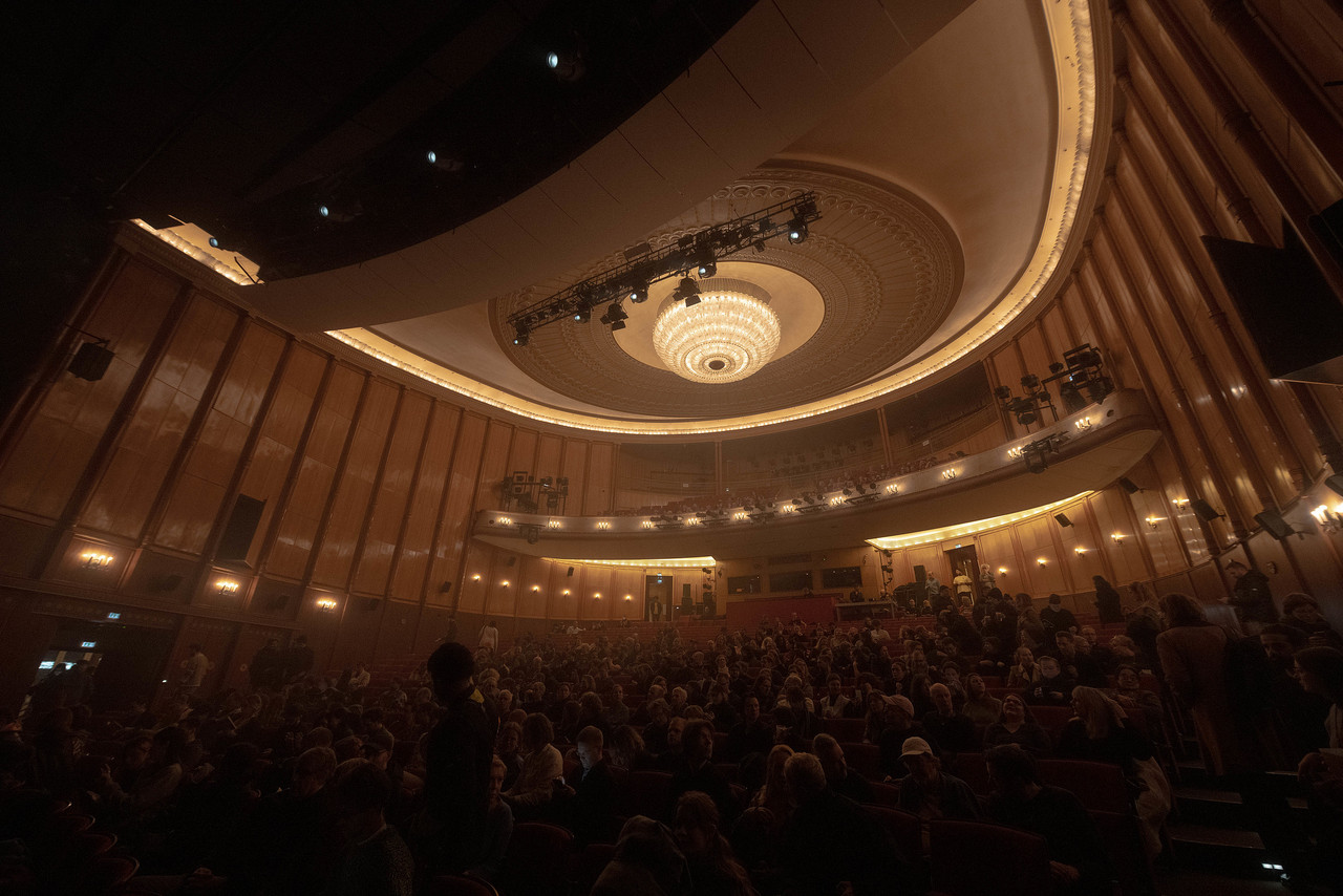»Last and First Men« by NEON DANCE - Jóhann Jóhannsson and Yair Elazar Glotman - narration by Tilda Swinton, Volksbühne am Rosa-Luxemburg-Platz