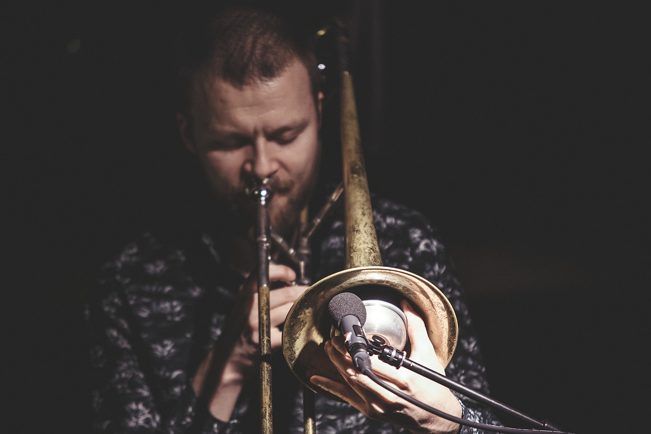 Brass Abacus – Henrik Nørstebø