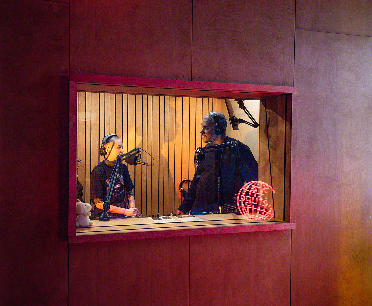 Sai Versailles and Richard Ankingbehin record at Refuge Worldwide