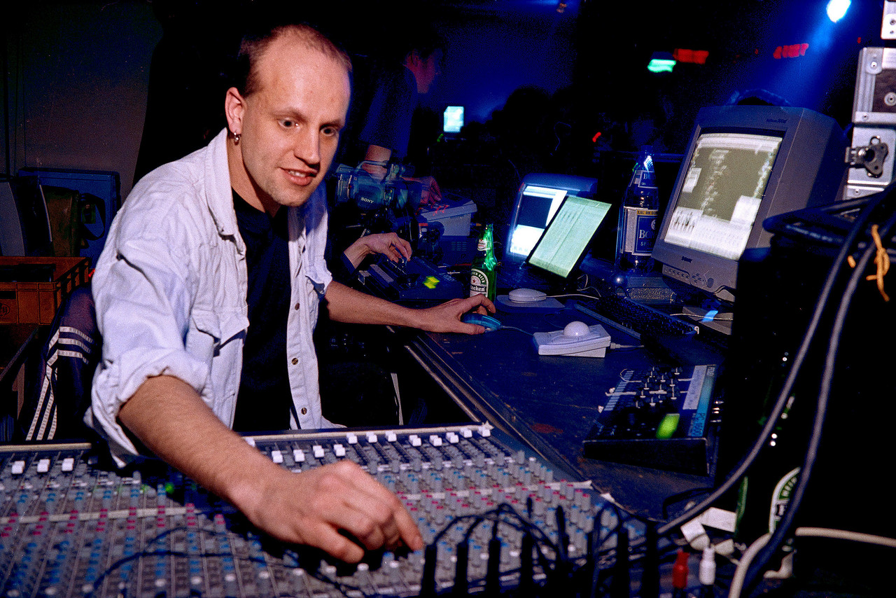 Monolake performs at CTM 2000, Haus des Lehrers.