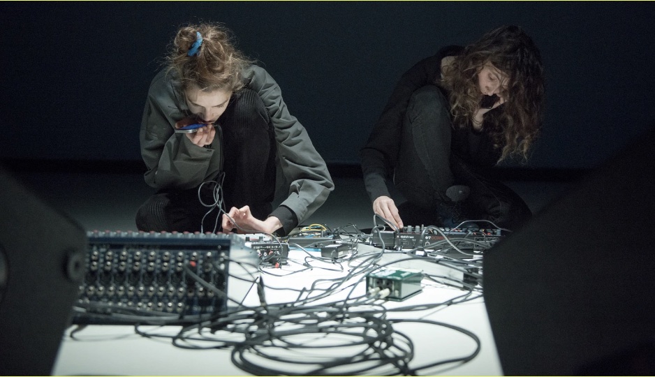 User Syndrome (Rhéa Dally & Elvin Brandhi aka Freya Edmondes)